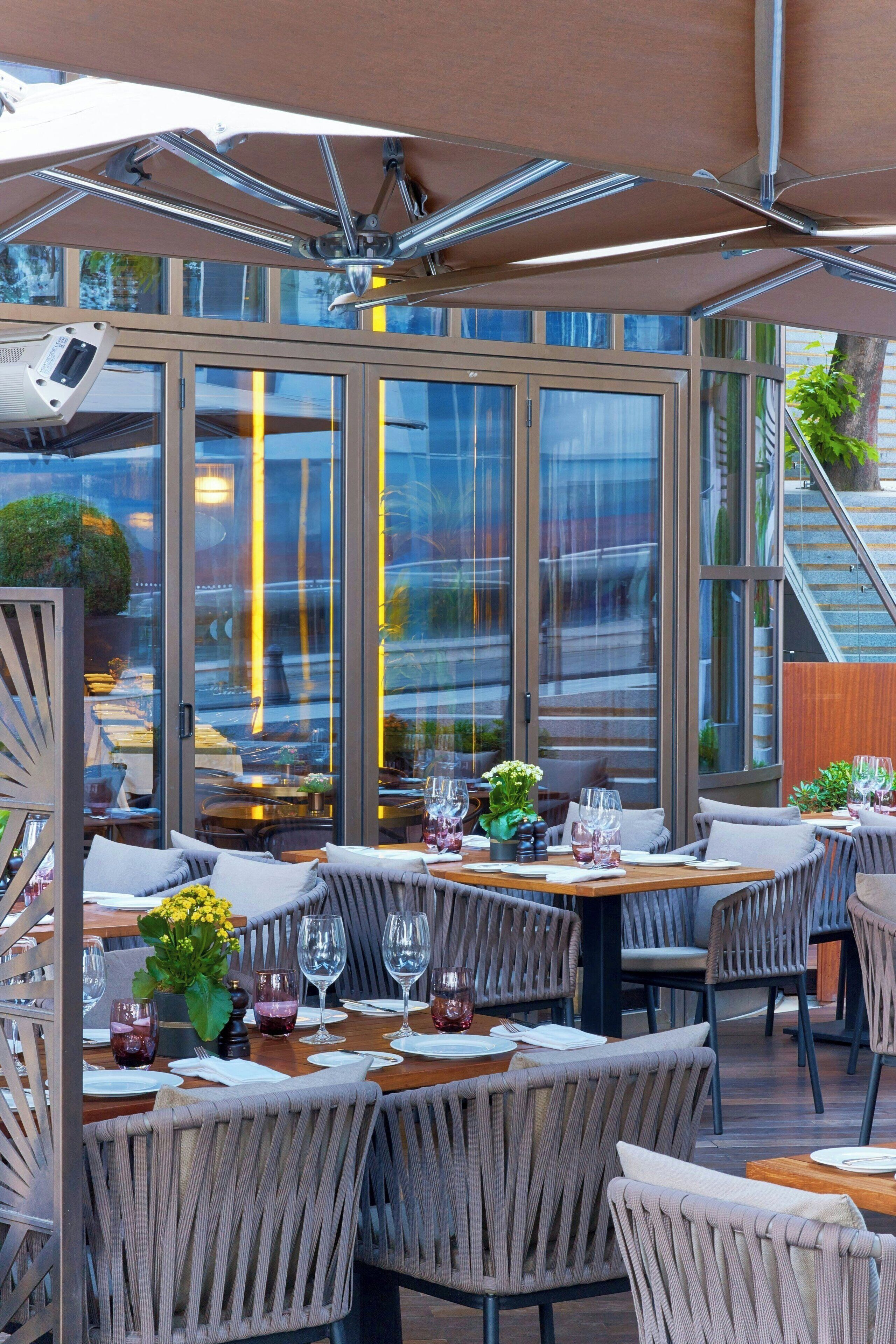 2 restaurants, french cuisine