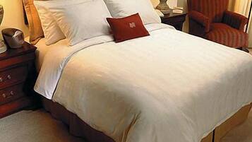 Standard Room, 1 King Bed, Non Smoking | Pillowtop beds, individually decorated, individually furnished, desk