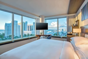 Egyptian cotton sheets, premium bedding, minibar, in-room safe