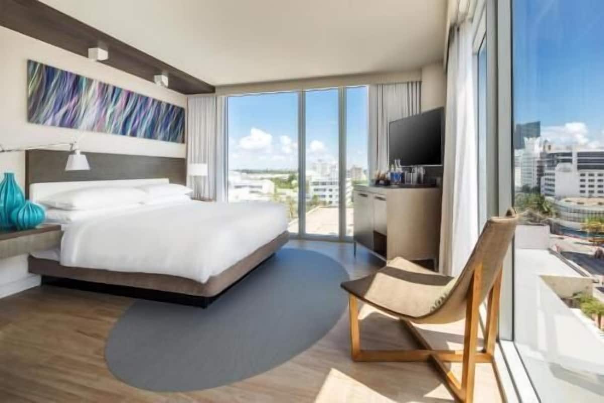 Sábanas de algodón egipcio, ropa de cama de alta calidad y minibar