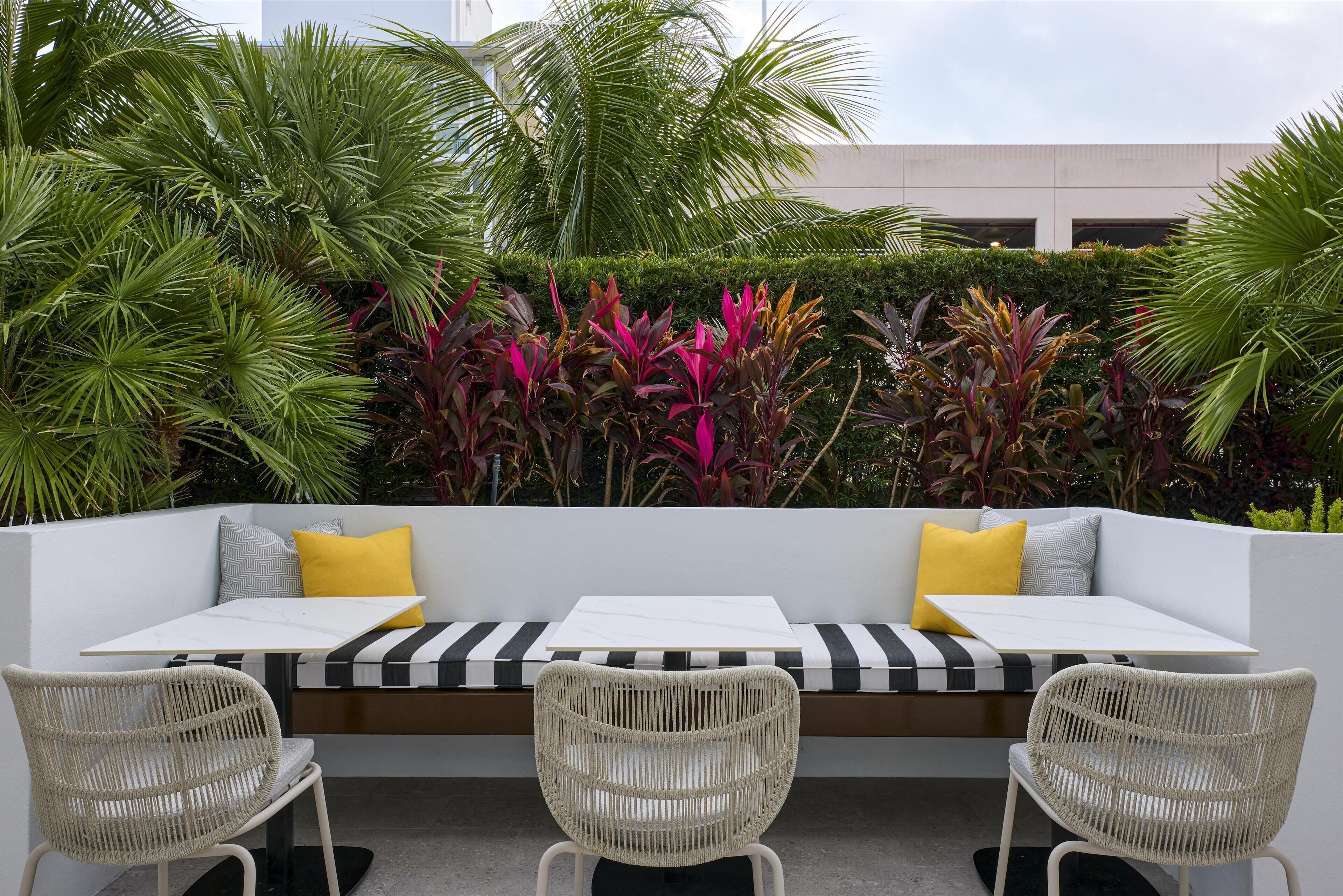 outdoor pool, free pool cabanas, pool umbrellas