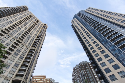 Maplewood Suites - Square One