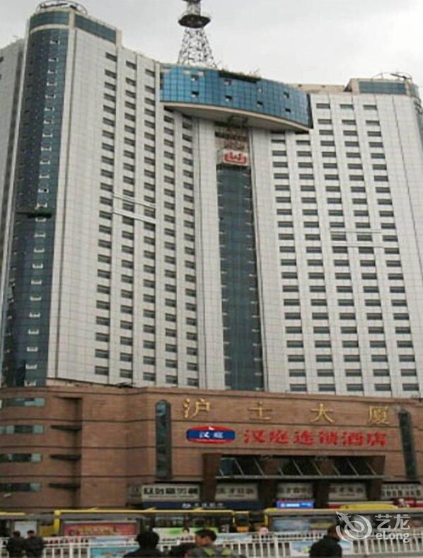 المنشأة من الخارج