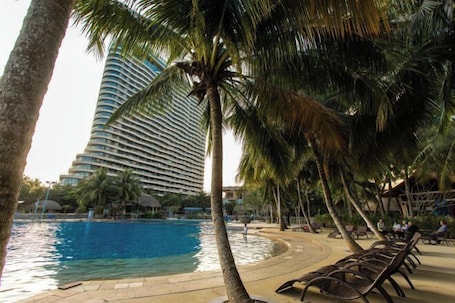 Garden. Bo’ao Asia Bay Yiyuan Resort Hotel