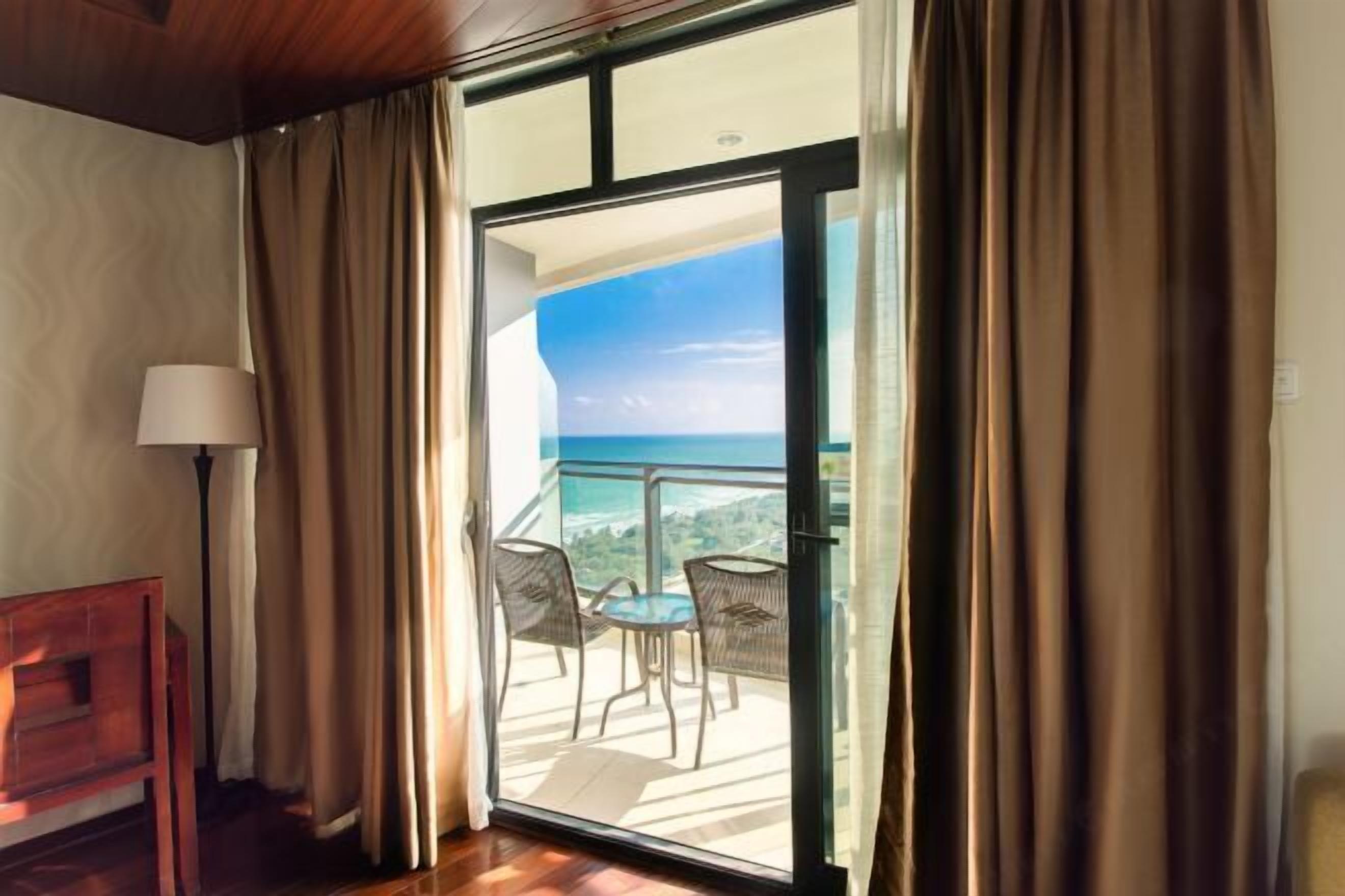 مكتب وواي فاي مجانًا