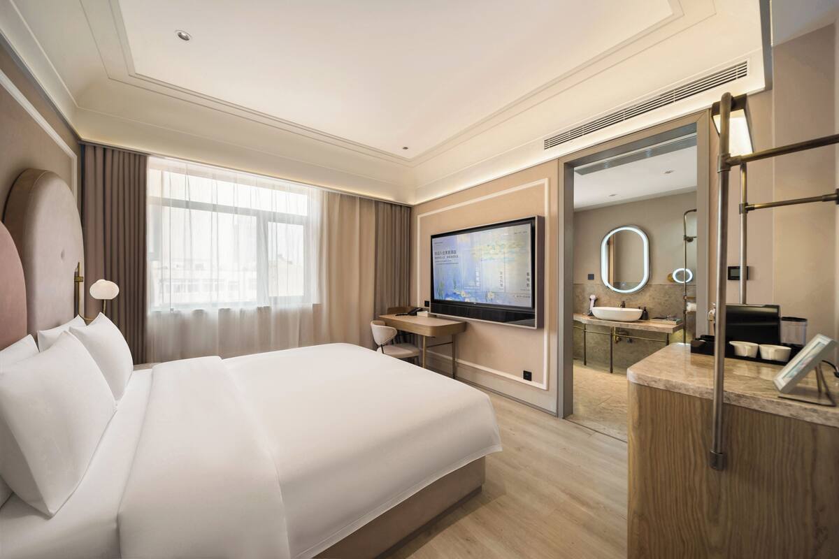 Deluxe kamer, 1 kingsize bed | Luxe beddengoed, donsdekens, bedden met traagschuimmatrassen