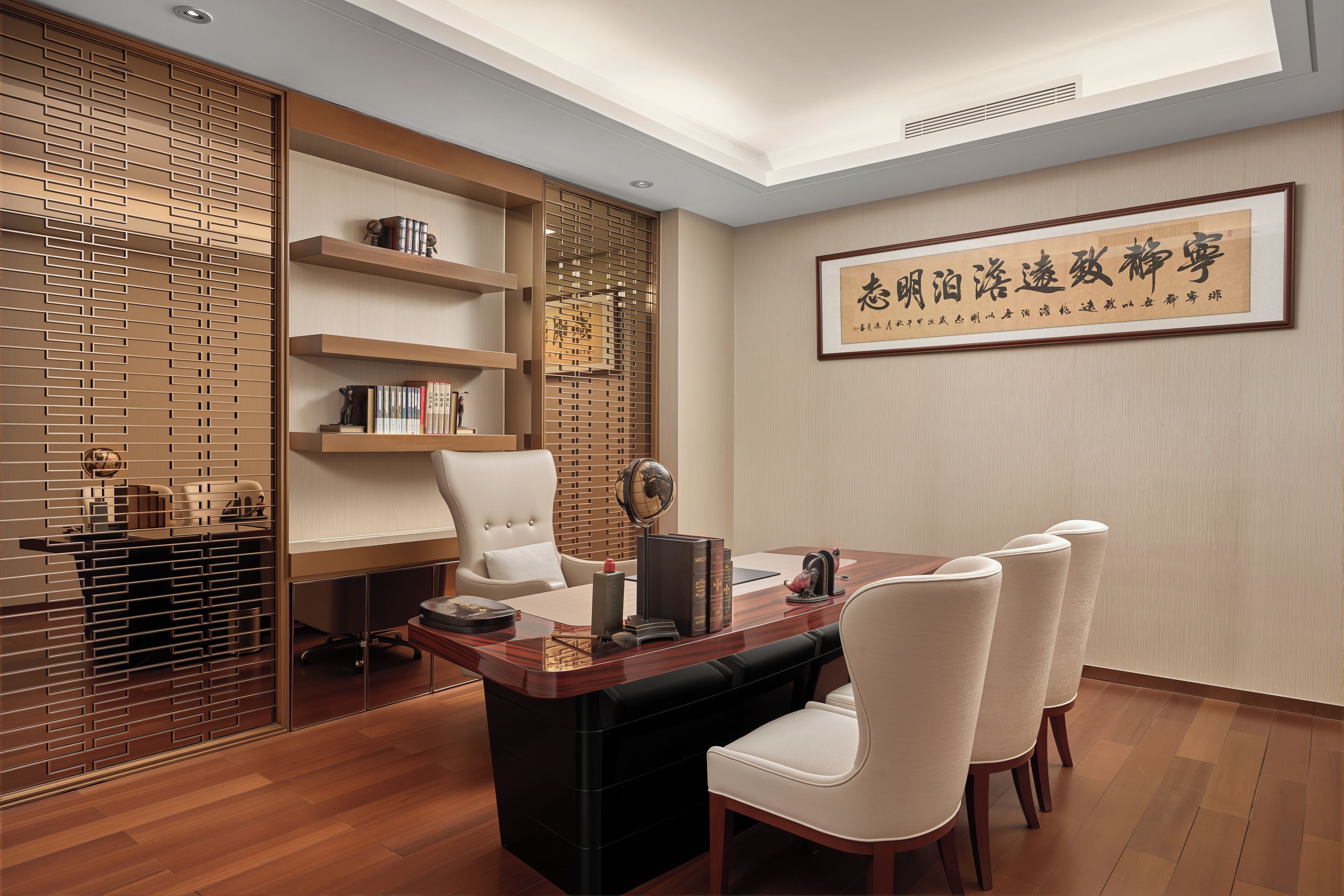 プレジデンシャル スイート ベッド (複数台) | セーフティボックス (室内)、客室ごとに異なる装飾、客室ごとに異なるインテリア、デスク