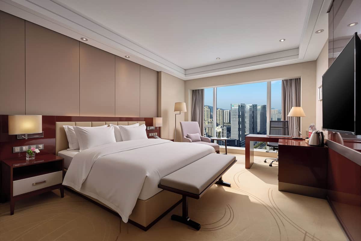 Premium Room, 1 King Bed, Club lounge access
