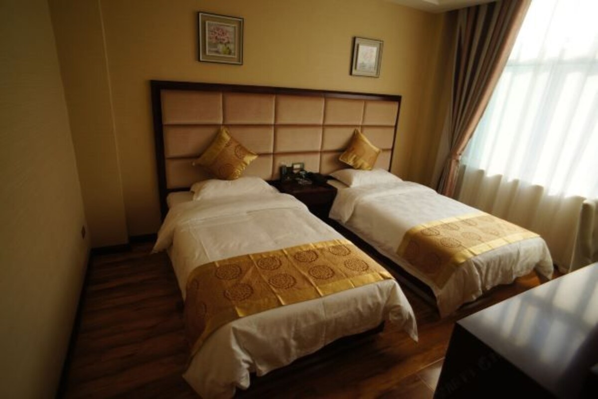 Business Standard Room