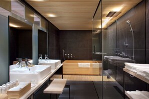 Suite Room with a Private Hot Spring Bath, Non Smoking [60sqm] | Bathroom | Combined shower/tub, deep soaking tub, free toiletries, hair dryer - Dogo Onsen Funaya (Matsuyama)