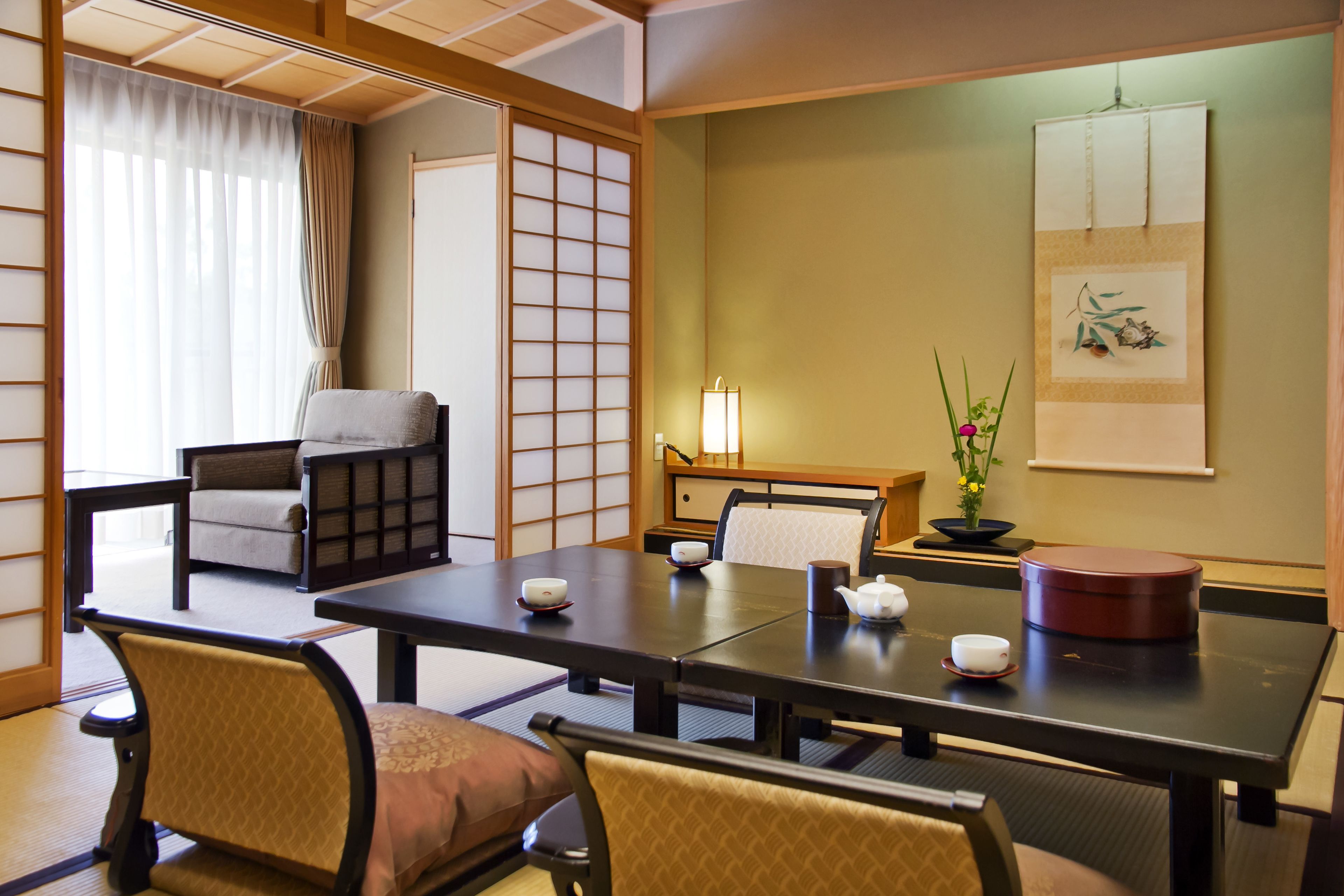 防敏寢具、羽絨被、房內夾萬、熨斗/熨衫板