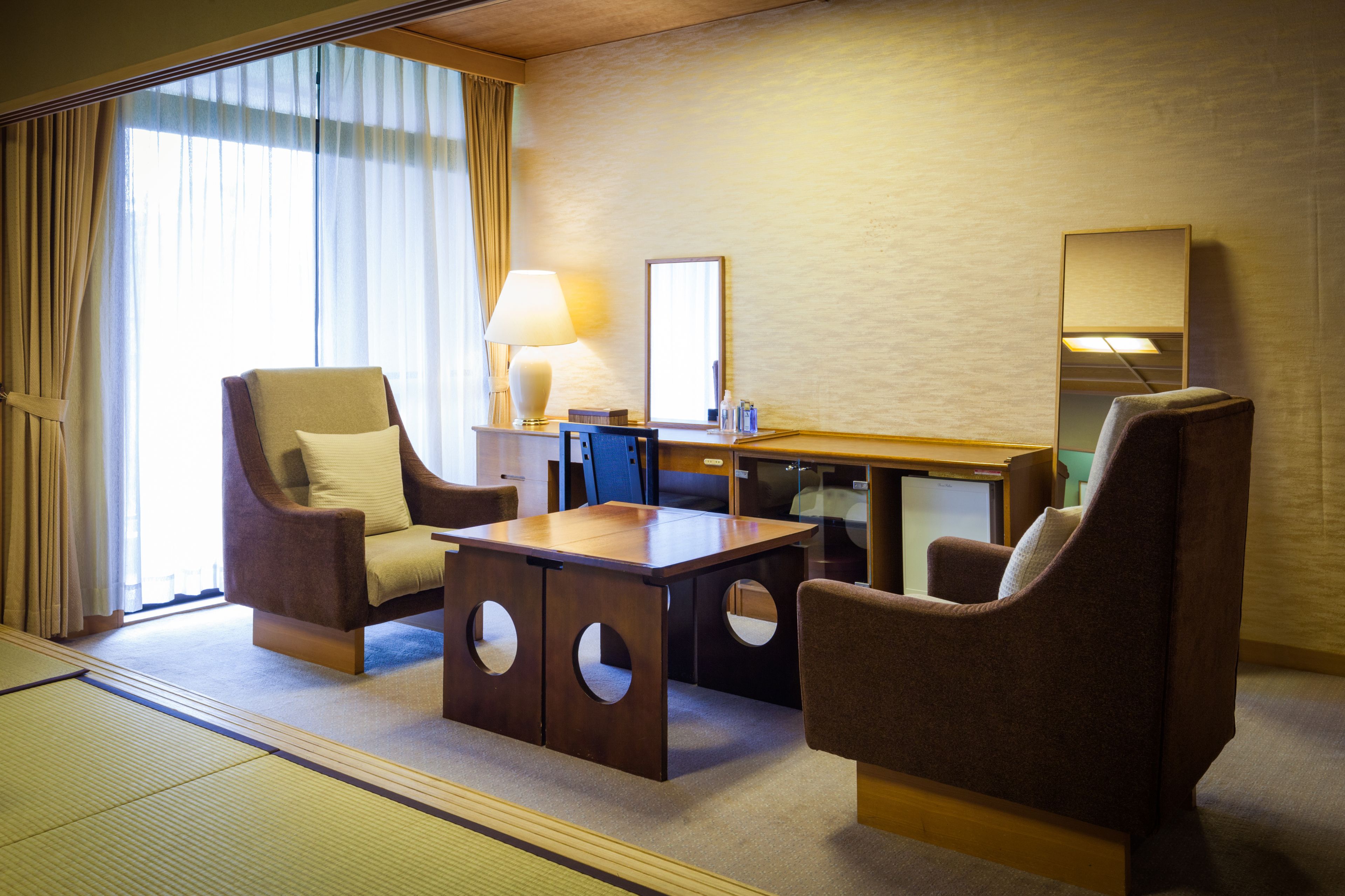 Traditionellt rum - icke-rökare (DX Japanese Western) | Allergitestade sängkläder, duntäcken och värdeförvaringsskåp på rummet