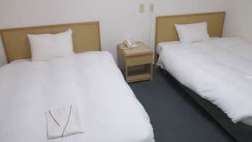Escritorio, wifi gratis y ropa de cama