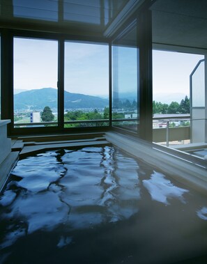 Baignoire relaxante profonde