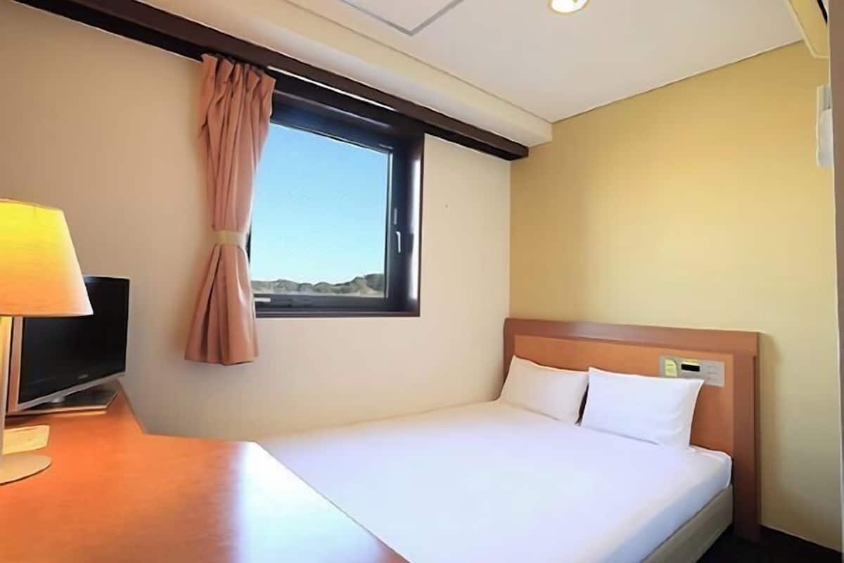 Escrivaninha, ferros/tábuas de passar roupa, Wi-Fi de cortesia