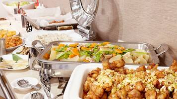 Daily buffet breakfast for a fee