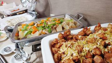 Daily buffet breakfast for a fee