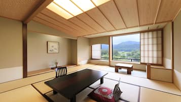 Japanese Style Room, Non Smoking | In-room safe, bed sheets
