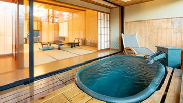 Traditional-Zimmer, Nichtraucher (Japanese Style, Outdoor Bath) | Zimmersafe, Bettwäsche