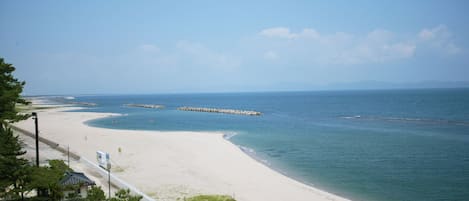 Deluxe Corner Twin Room, Non Smoking, Ocean View (Japanese-Style Room) | Beach | On the beach