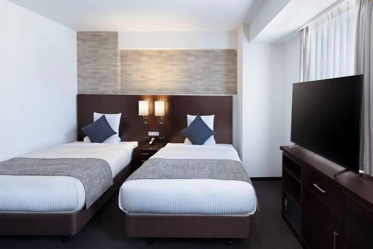 Rollaway beds (surcharge)
