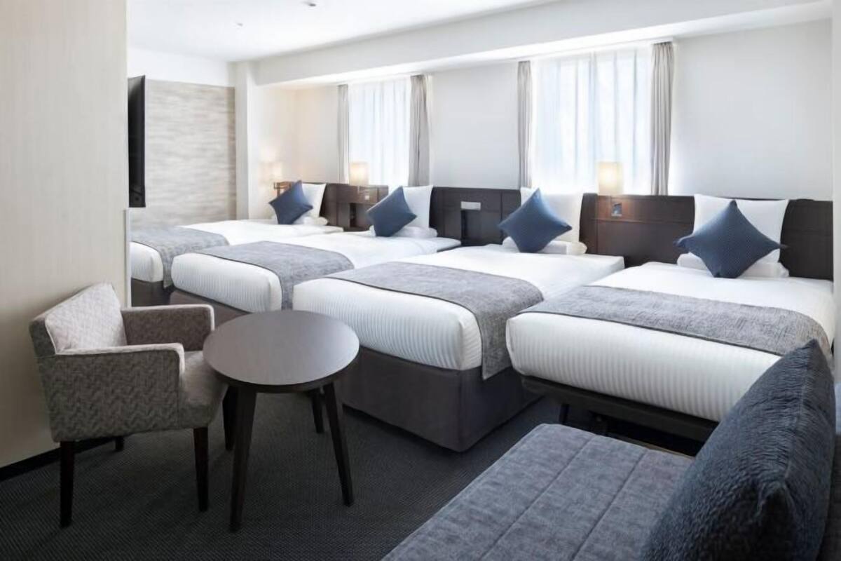 Rollaway beds (surcharge)