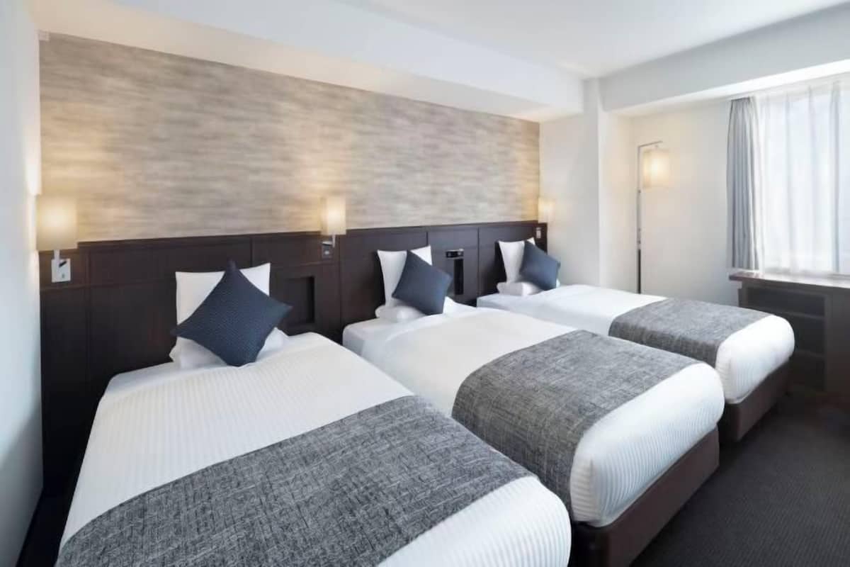 Rollaway beds (surcharge)
