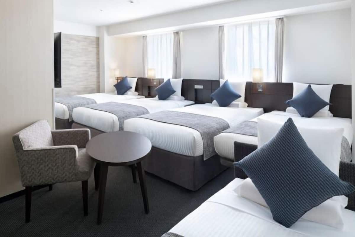 Rollaway beds (surcharge)