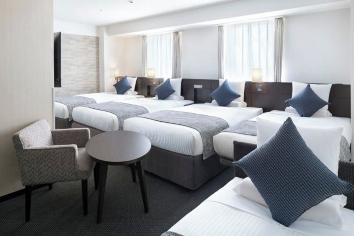Deluxe Fourth Room With Extra Bed - Non-Smoking