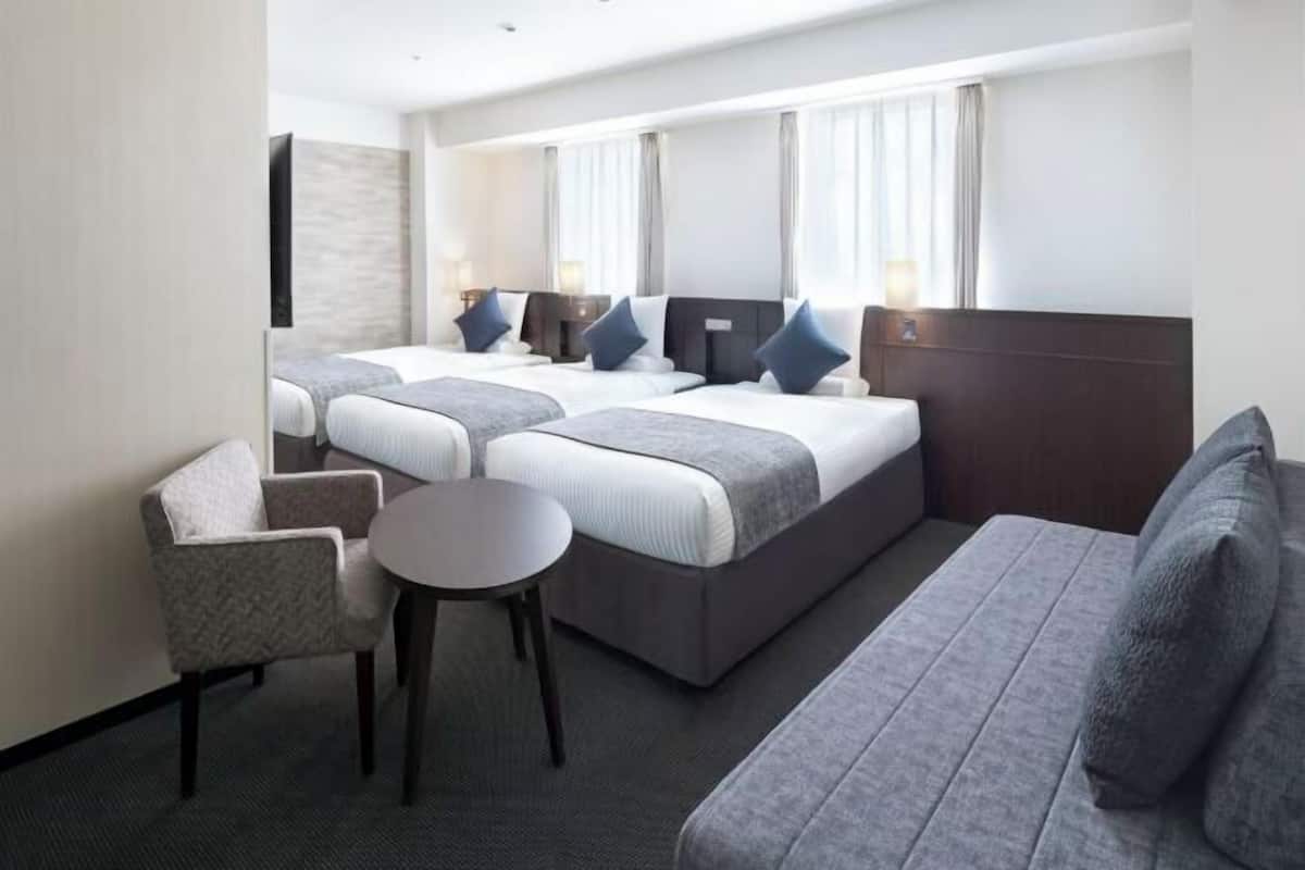 Rollaway beds (surcharge)