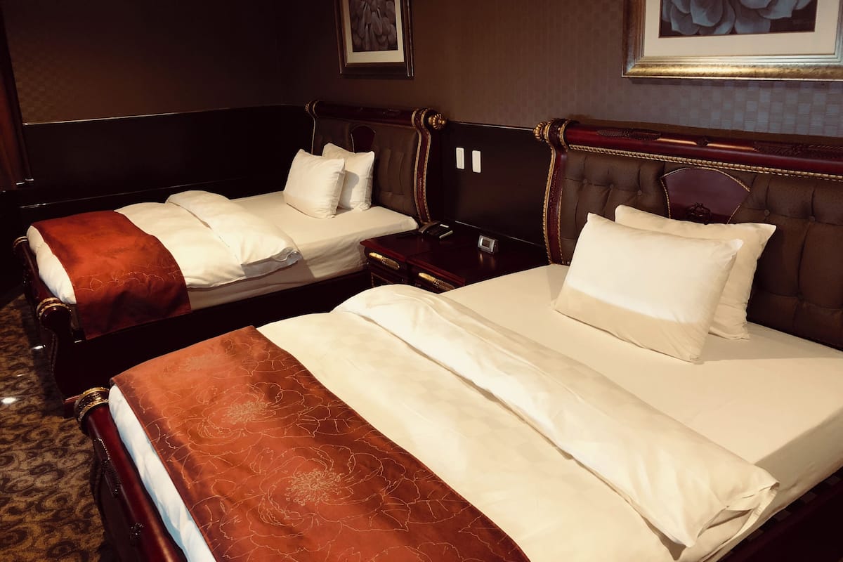 In-room safe, desk, soundproofing, iron/ironing board