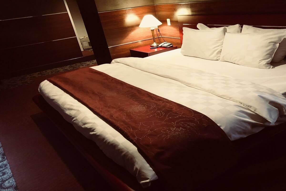 In-room safe, desk, soundproofing, iron/ironing board