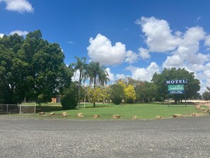 Exterior - Jumbuck Motel (Longreach)