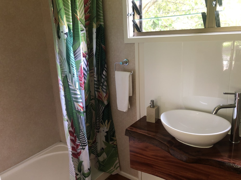 Cape Trib Farm - Fruit Tasting Tours & Orchard Cottages by null