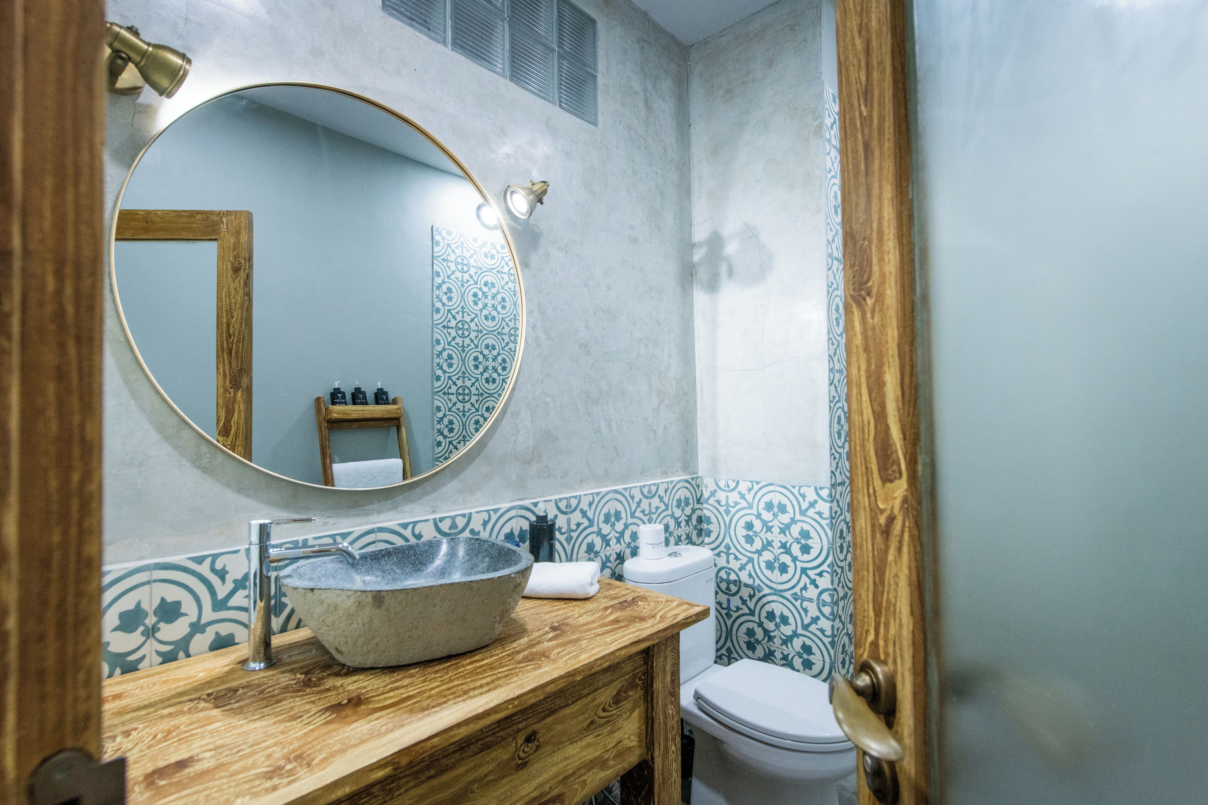 shower, eco-friendly toiletries, towels