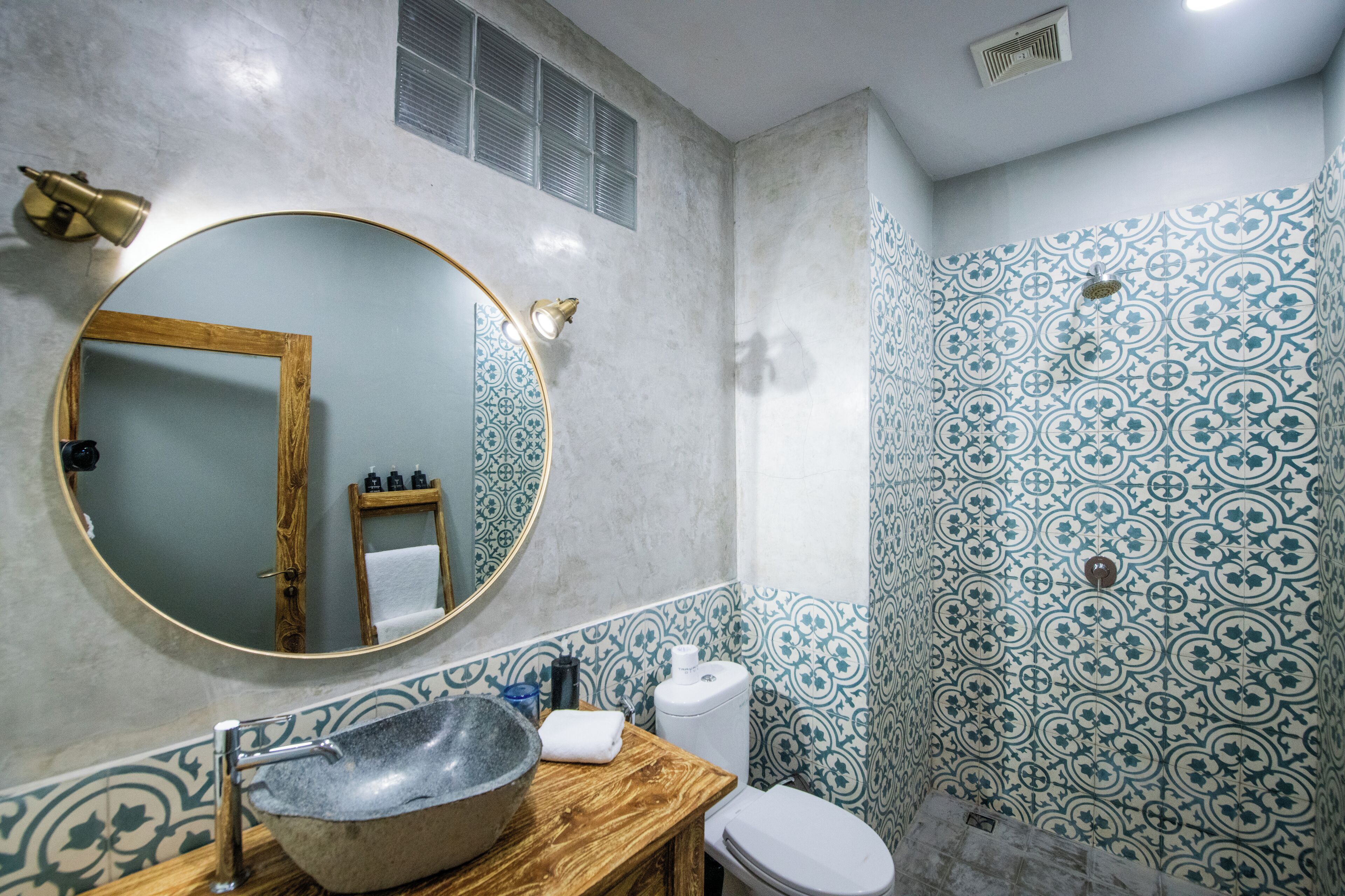 shower, eco-friendly toiletries, towels