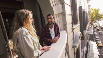 Double Room with Shared Bathroom | Balcony