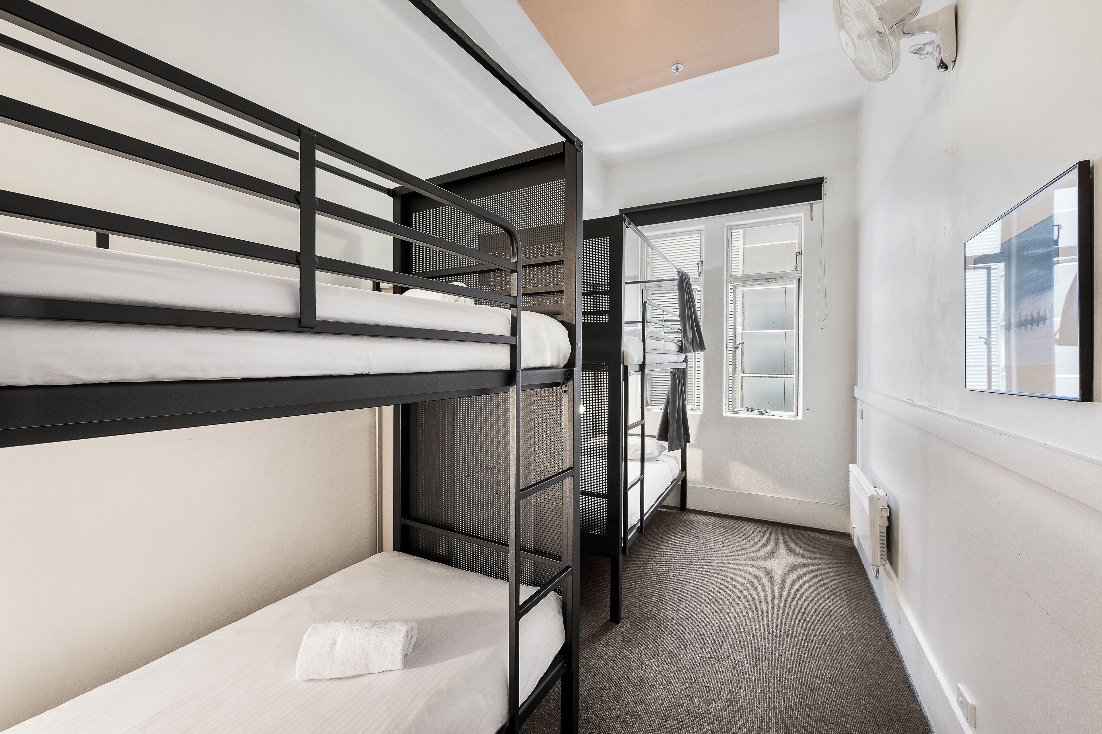 Photo - YHA Melbourne Central