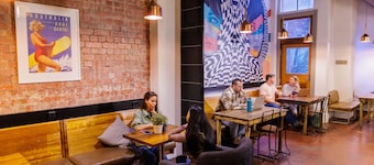 YHA Melbourne Central