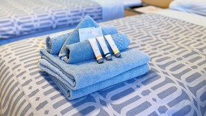 標準客房, 2 張單人床, 非吸煙房 | 客房內保險箱、書桌、熨斗/熨衣板、免費無線上網