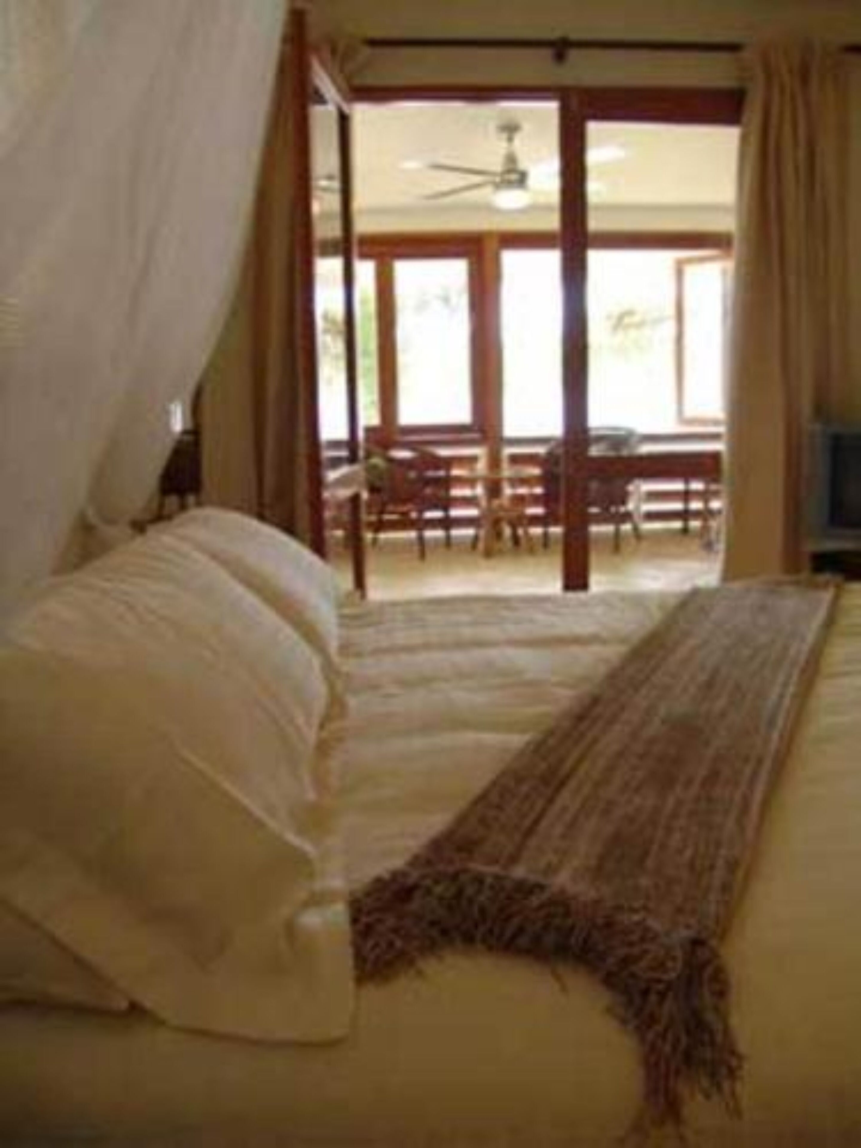Chalet (Lagoon Lodge) | Een minibar, een bureau, een strijkplank/strijkijzer, gratis babybedden