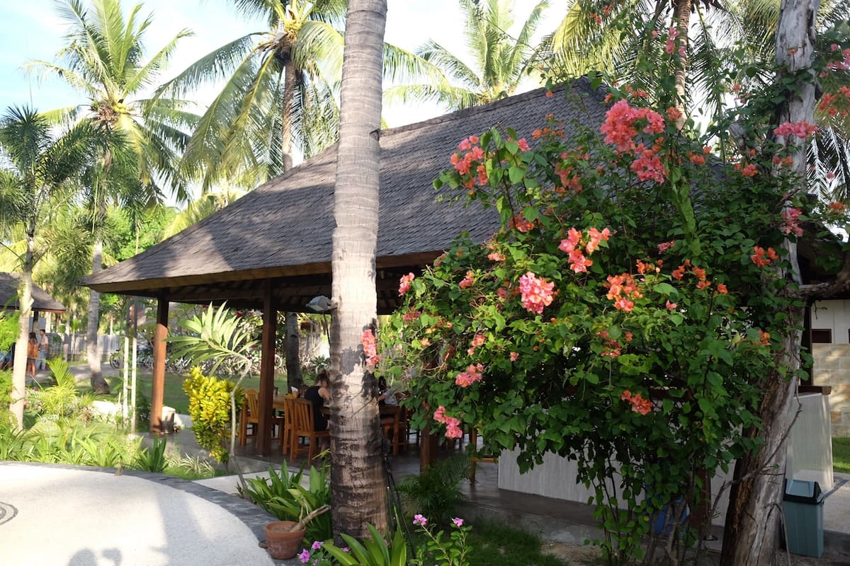 breakfast, lunch, dinner served; indonesian cuisine