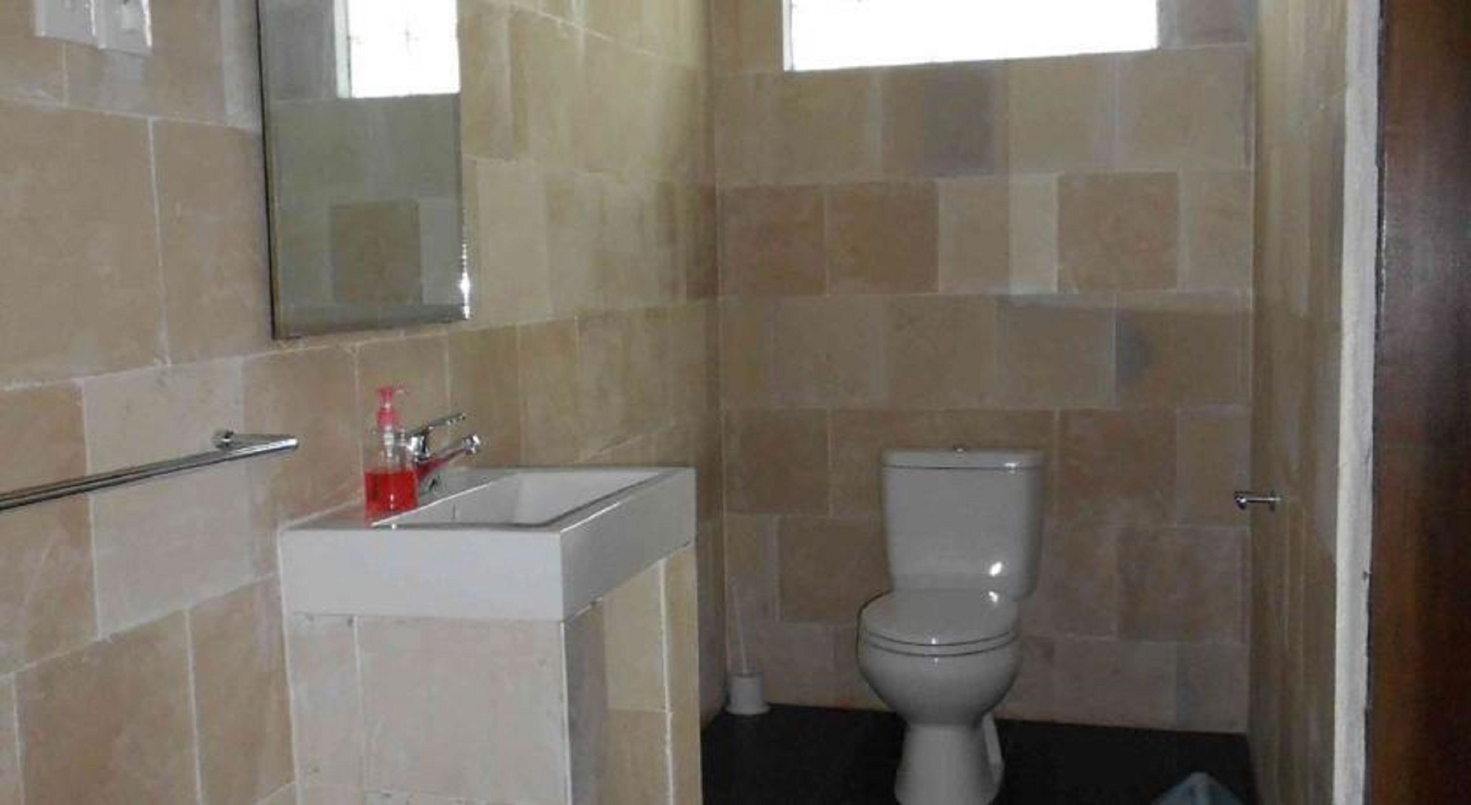 standard room | bathroom | shower, towels