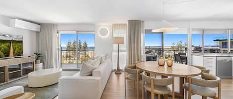 3 Bedroom Ocean View | Living area | 30-inch TV with cable channels