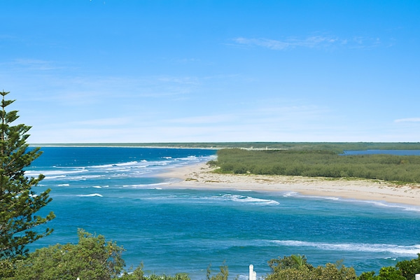 3 Bedroom Ocean View | View from room