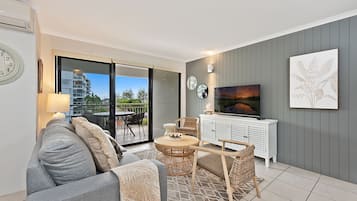 Superior 2 Bedroom Apartment (1 Bathroom) - Partial Ocean View | Living area | 30-inch TV with cable channels
