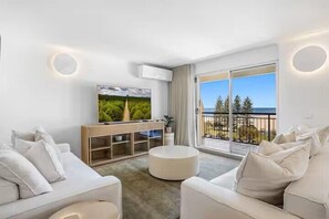 3 Bedroom Ocean View  | Living area - Joanne Apartments (Caloundra)