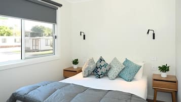 Jabiru | Iron/ironing board, bed sheets