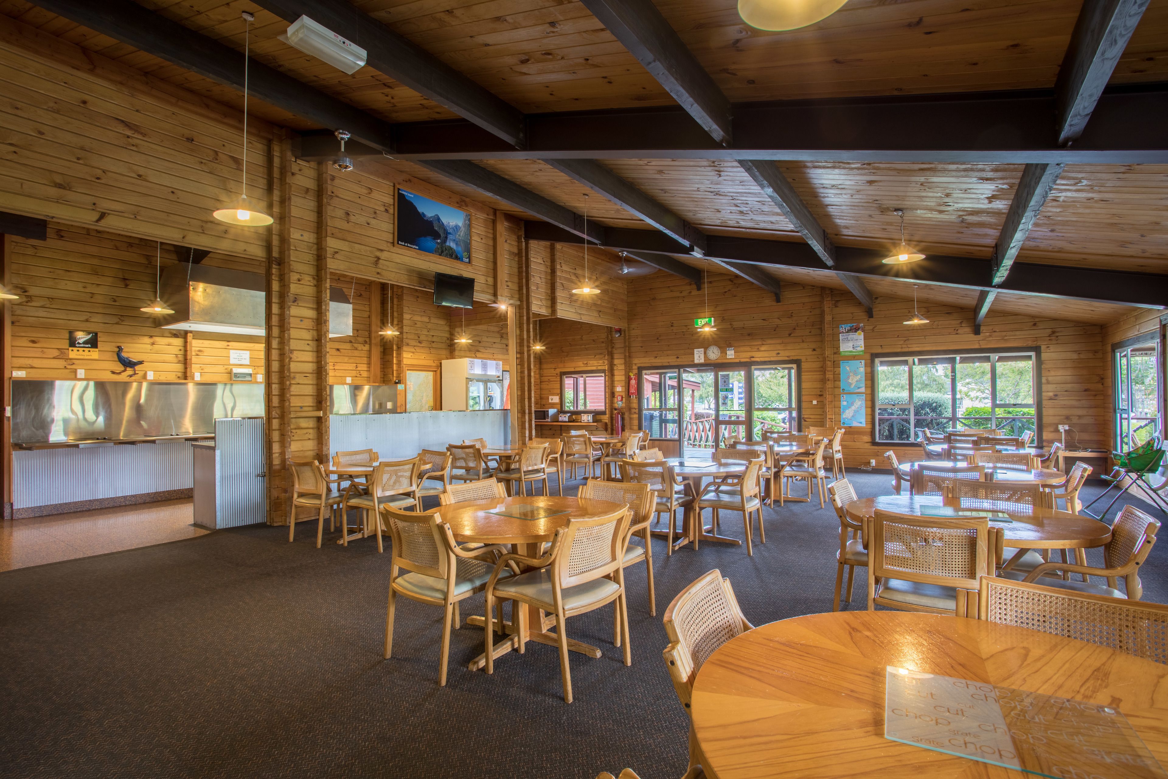 标准宿舍, 无烟房 | 共用厨房 | 公用冰箱、公用微波炉