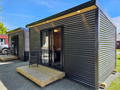 蒂阿瑙前 10 假日公園飯店